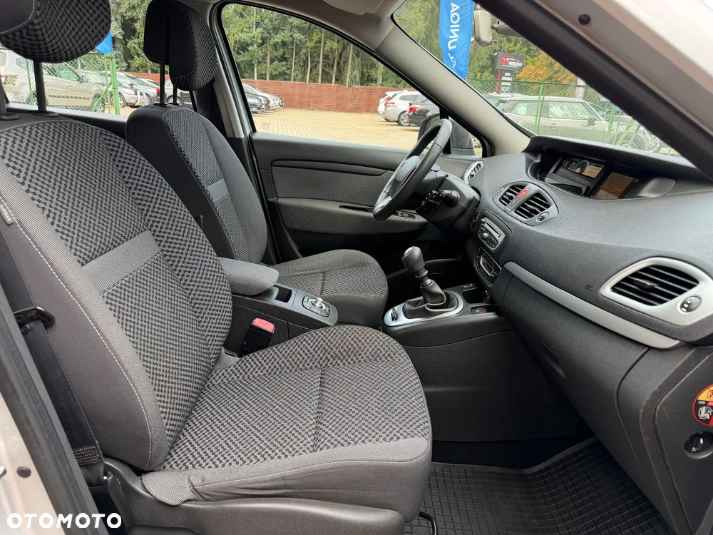 Renault Scenic - 8