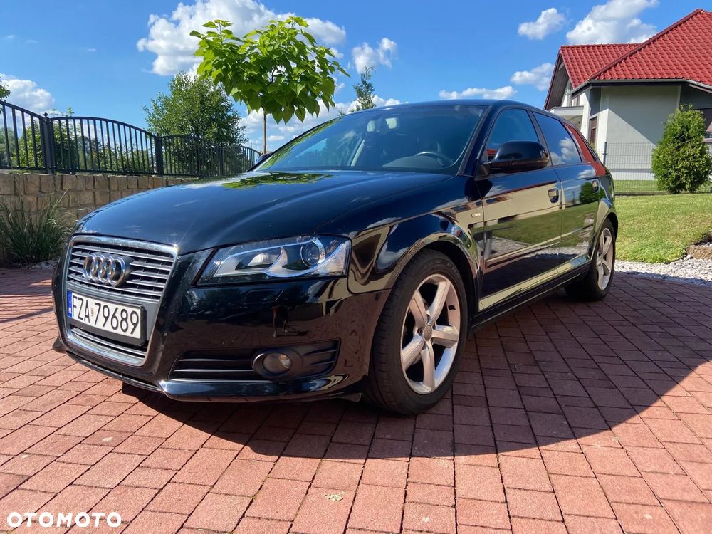 Audi A3 Sportback 1.6 TDI DPF Ambiente - 8