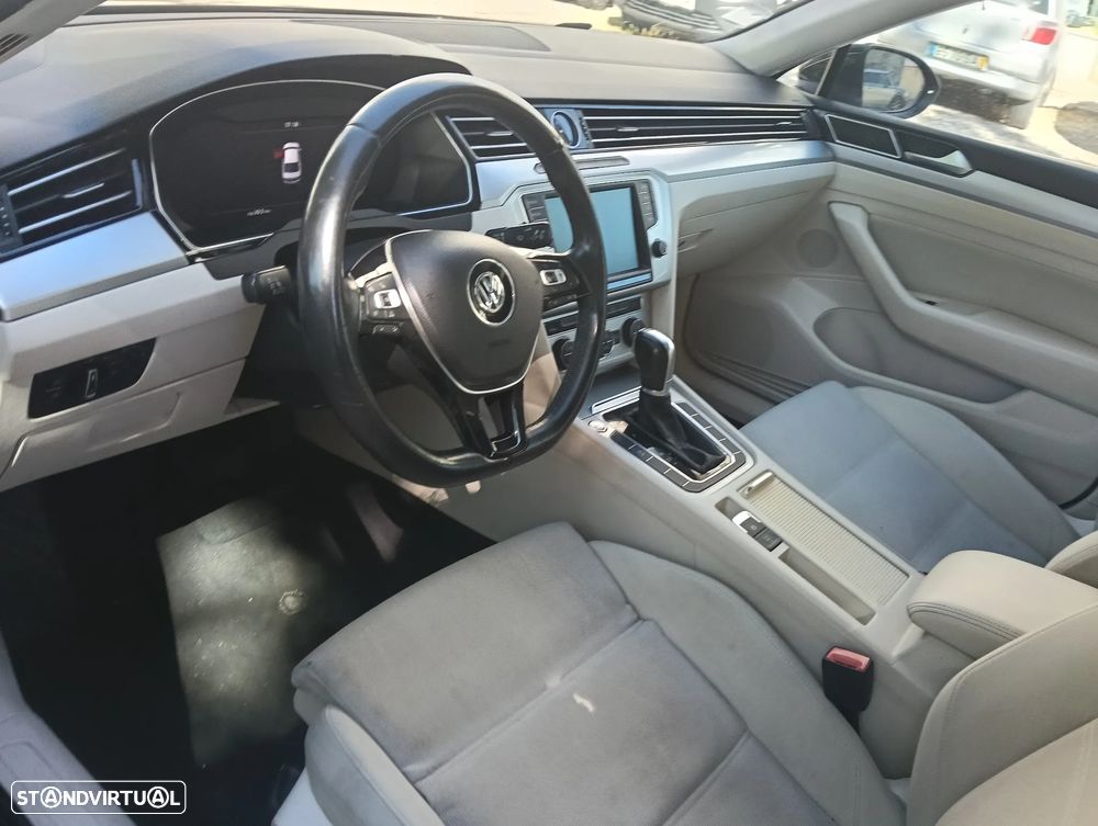 VW Passat 2.0 TDI Highline DSG - 21