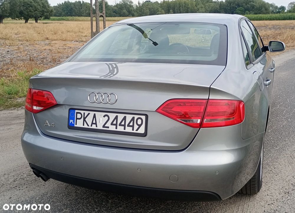 Audi A4 Limousine - 6