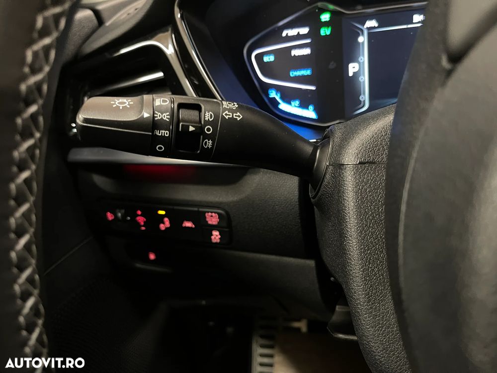 Kia Niro 1.6 GDI HEV 2WD OPF Aut. Spirit - 24