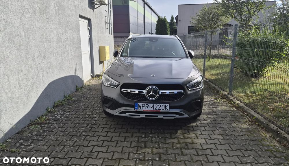 Mercedes-Benz GLA 200 Business Edition - 2