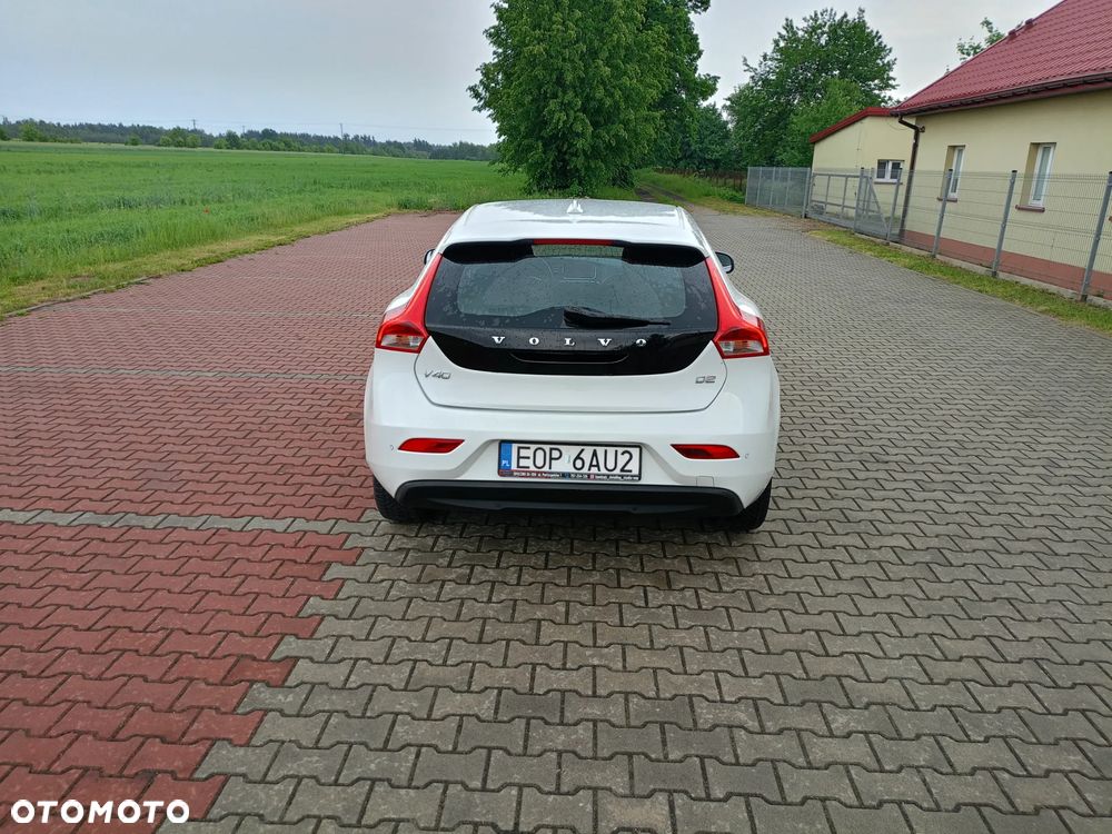 Volvo V40 D2 Drive-E Momentum - 4