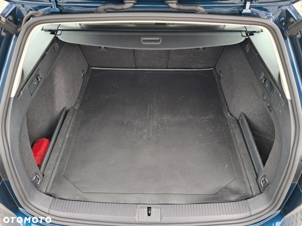 Volkswagen Passat - 11