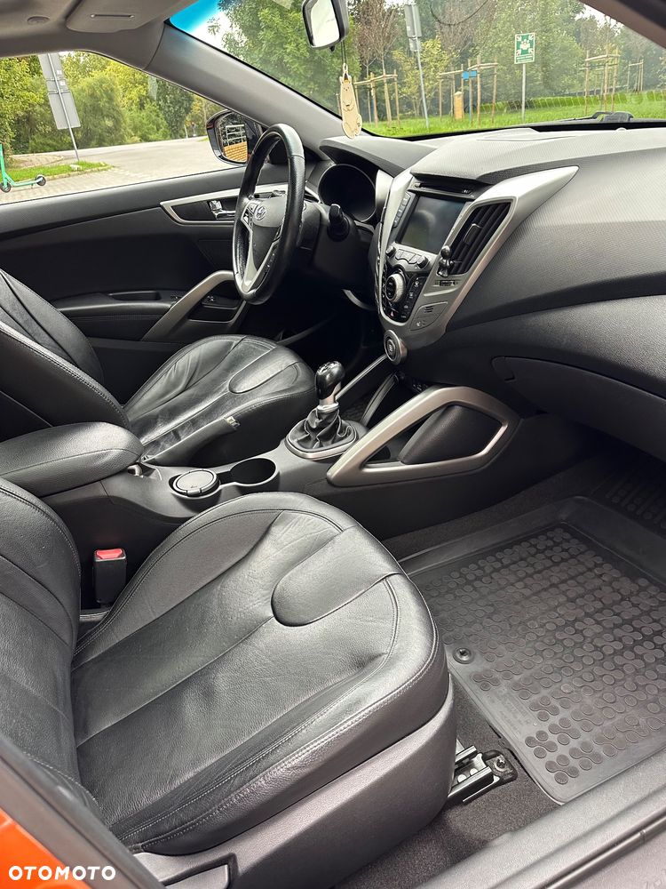 Hyundai Veloster 1.6 GDI Premium - 33
