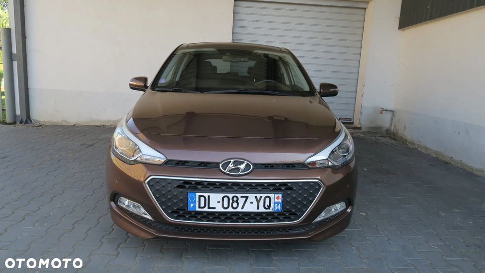 Hyundai i20 blue 1.2 YES Gold - 2
