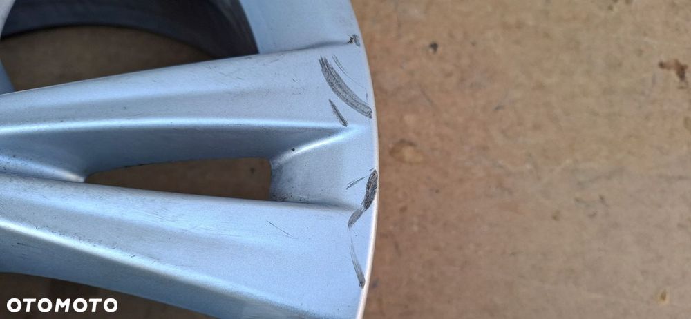 BMW X1 F48 2015- felga 17" 7,5Jx17H2 ET52 5x112 6856064 RONAL 3659 - 5