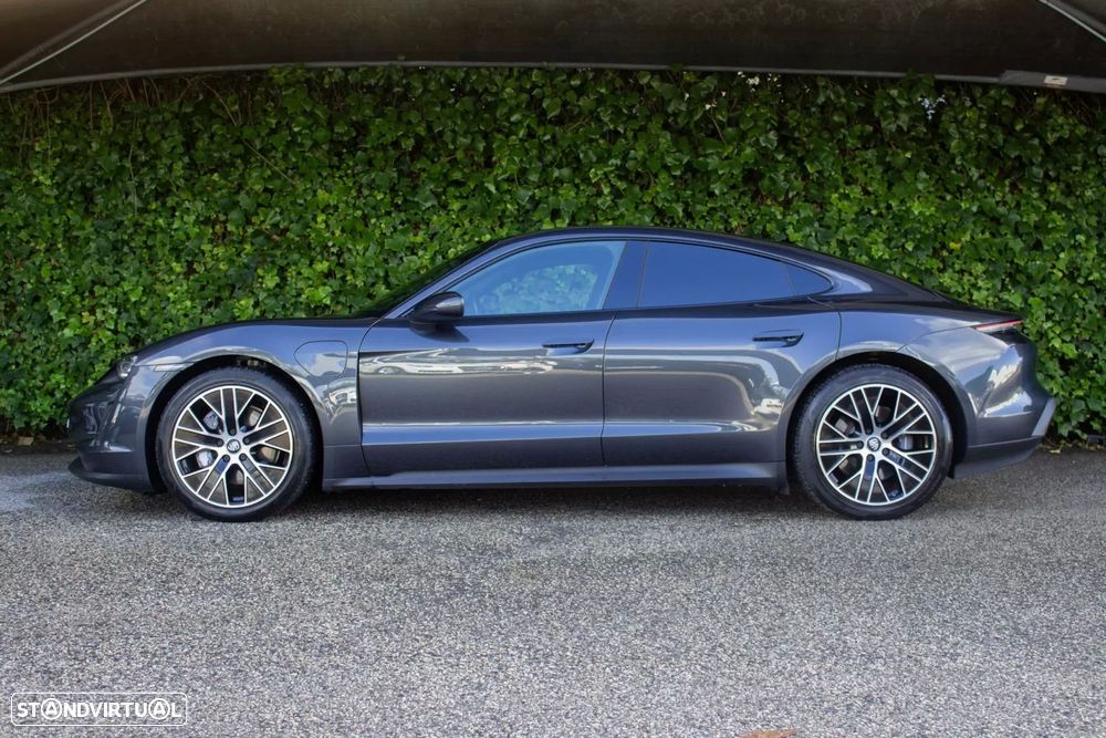 Porsche Taycan 4 Black Edition - 7