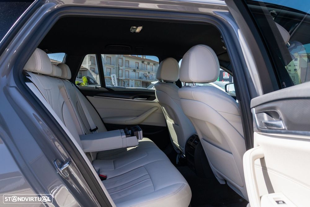 BMW 520 e Pack M - 16