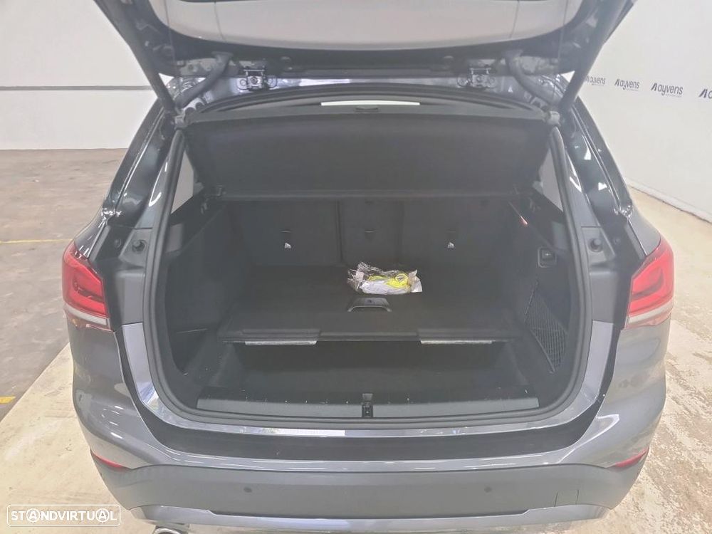 BMW X1 16 d sDrive Corporate Edition Auto - 11