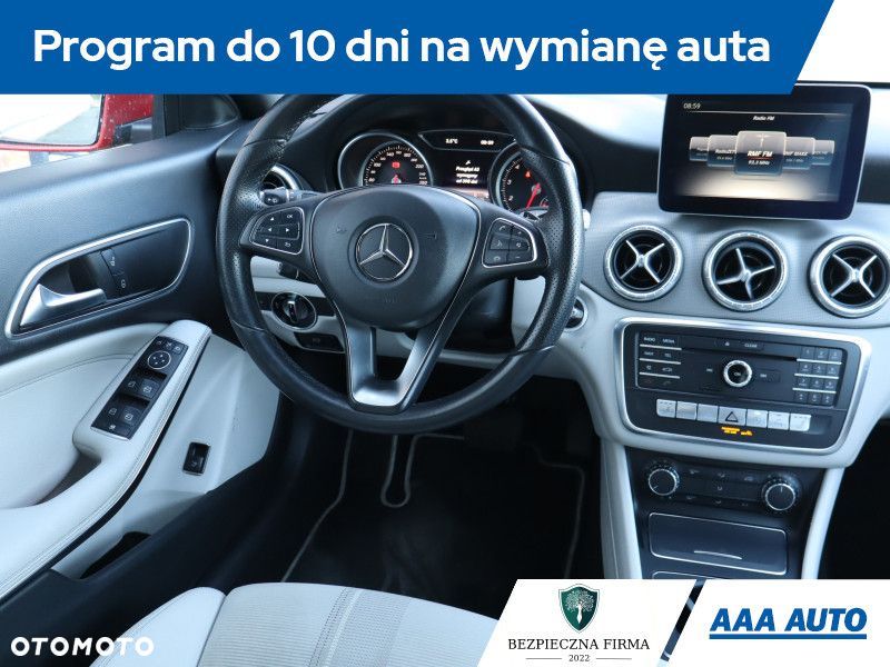 Mercedes-Benz CLA - 9