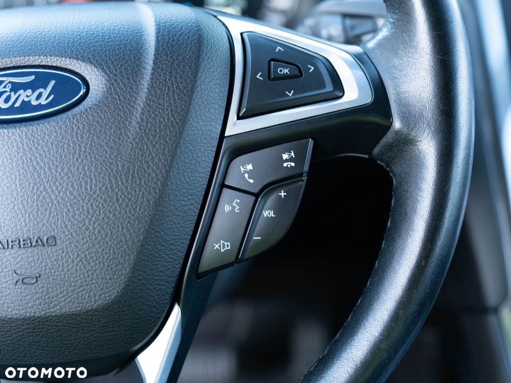 Ford Mondeo 2.0 EcoBlue Titanium - 24