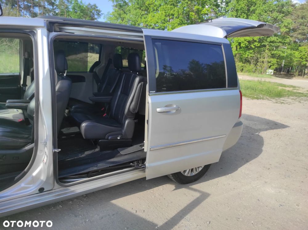 Lancia Voyager 2.8CRD Gold - 10
