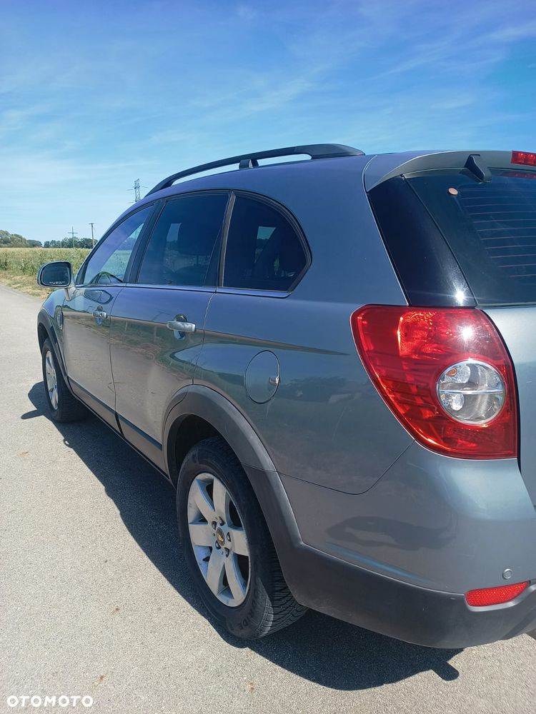 Chevrolet Captiva 2.4 LS - 3