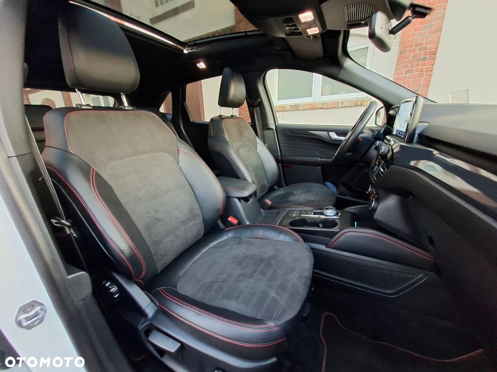 Ford Kuga 2.5P PHEV FWD ST-Line X - 19
