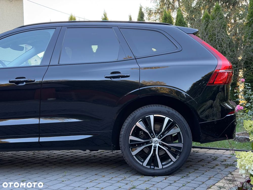 Volvo XC 60 T8 AWD Plus Dark - 4