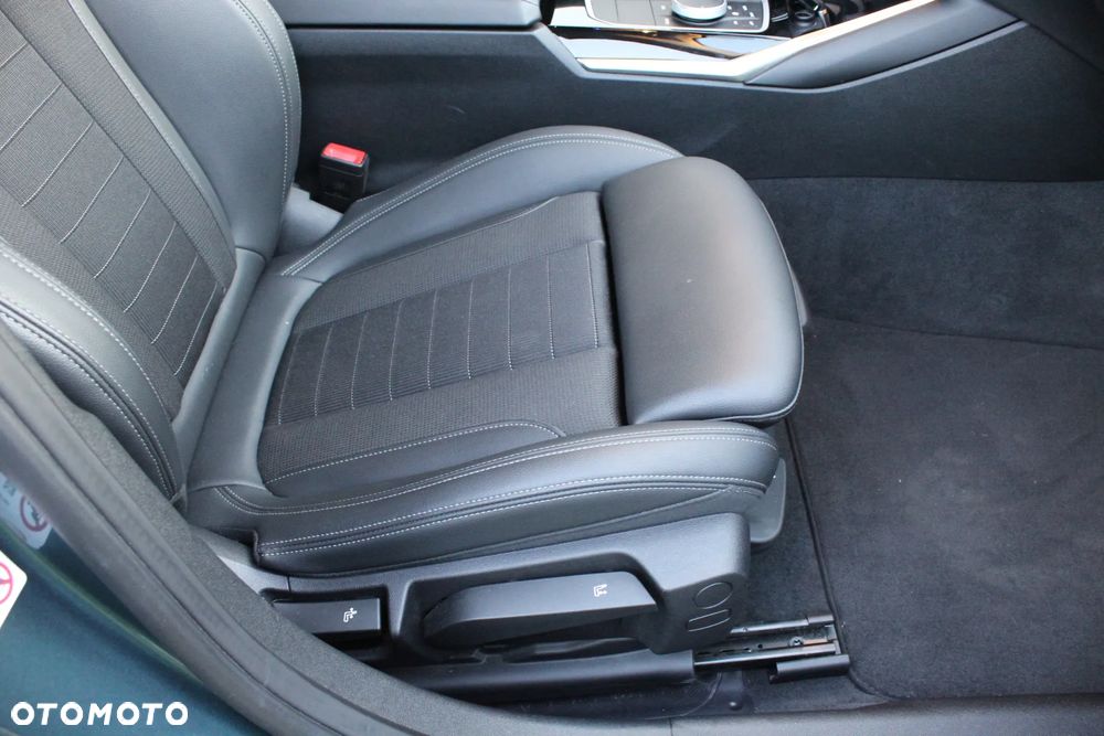 BMW Seria 3 318d Sport Line - 20