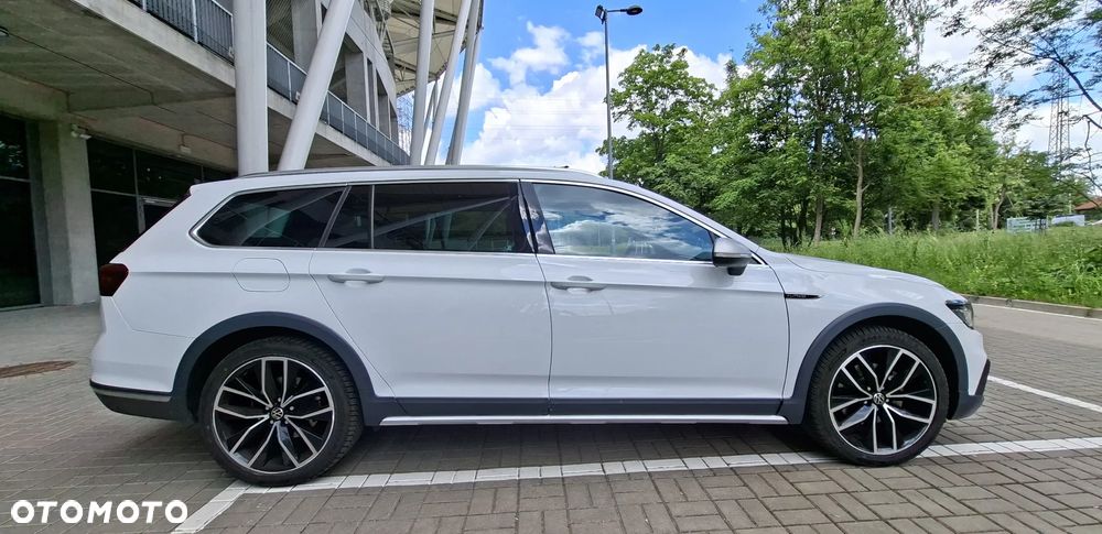 Volkswagen Passat - 2