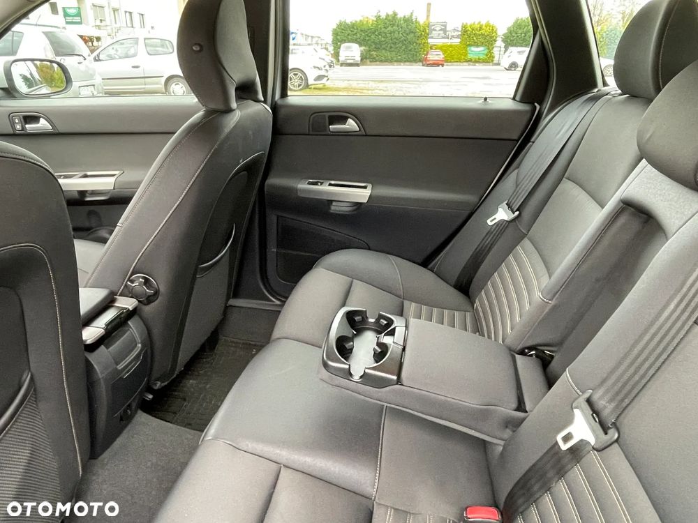 Volvo V50 1.6D DPF DRIVe - 16