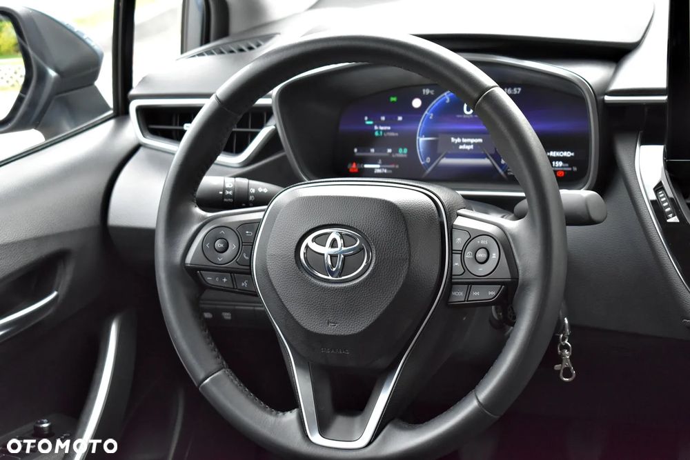 Toyota Corolla - 23