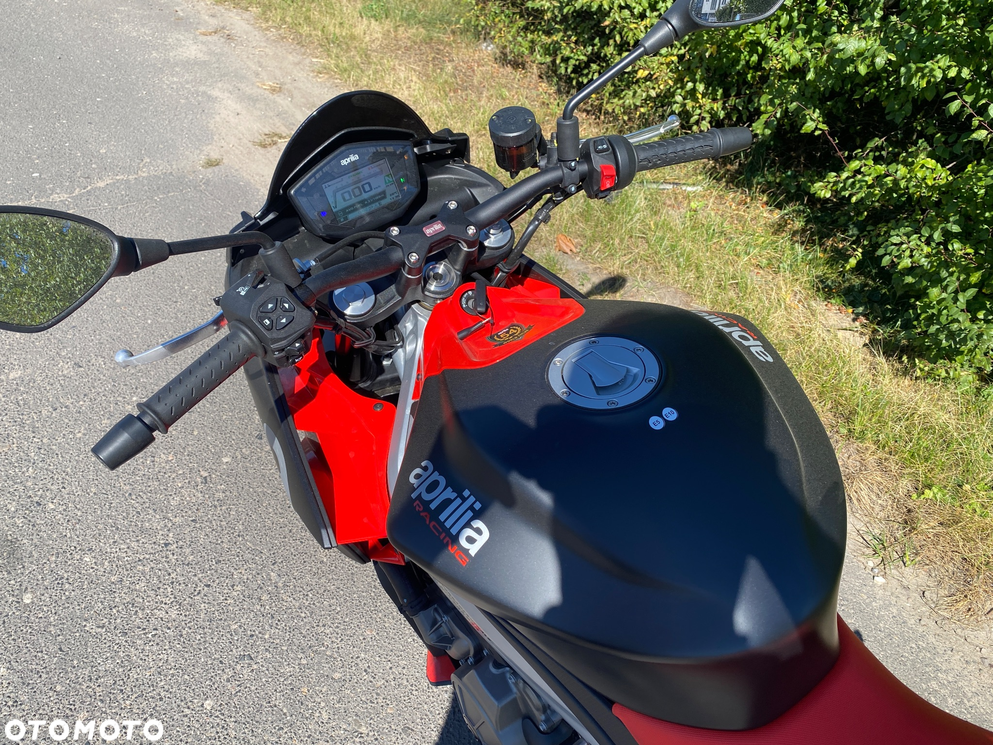 Aprilia Tuono - 12