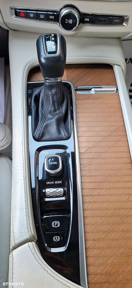 Volvo V90 D4 Inscription - 38