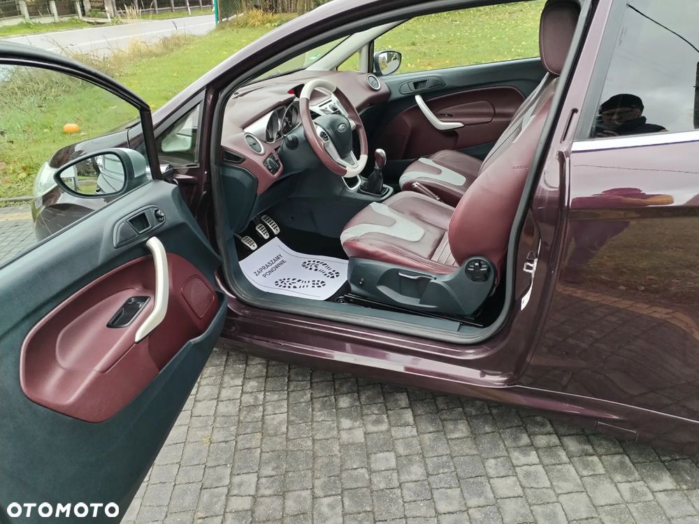 Ford Fiesta - 27