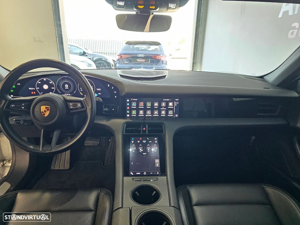 Porsche Taycan 4S - 7