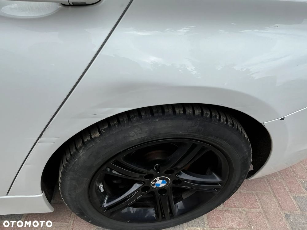 BMW Seria 3 320i - 7