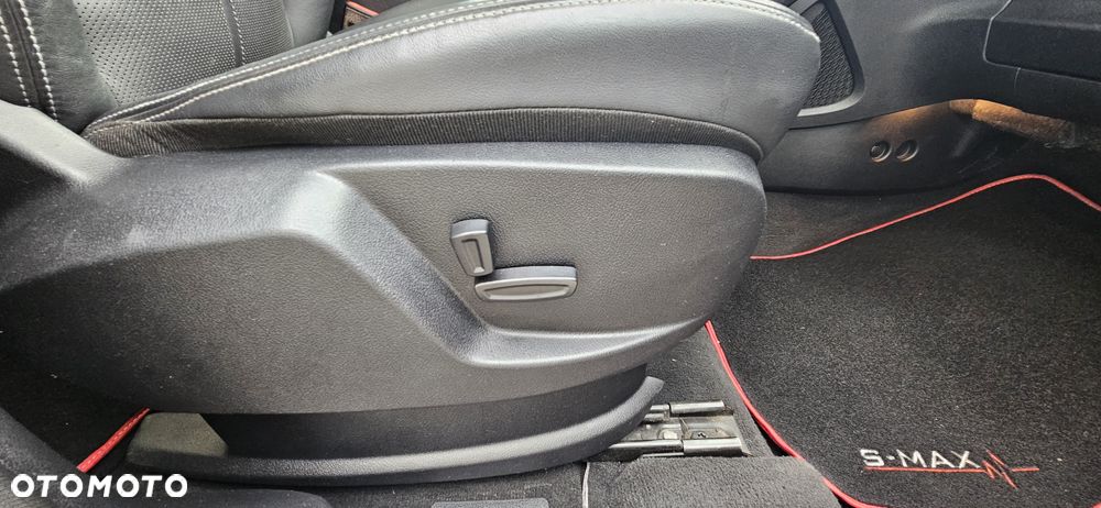 Ford S-Max 2.0 TDCi DPF Business Edition - 25