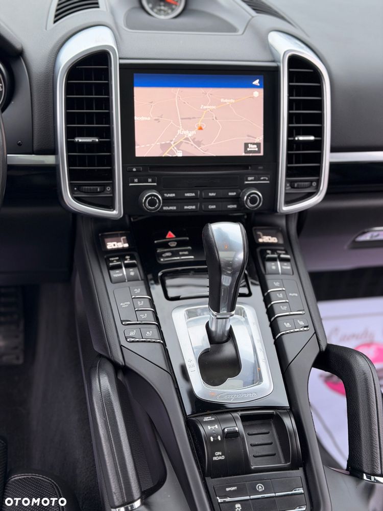 Porsche Cayenne Platinum Edition - 25