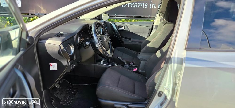 Toyota Auris Touring Sports 1.4 D-4D Com+P.Sport - 5