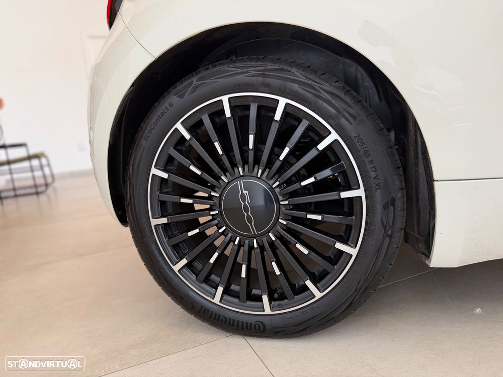 Fiat 500e 42kWh la Prima (by Bocelli) - 33
