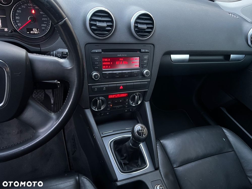 Audi A3 Sportback 1.6 TDI Ambiente - 12
