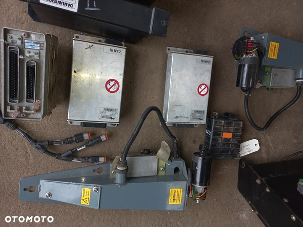 Centralka sterująca,sterownik,moduł sterujący dania vision MF 32,34,36,40, MULLER ELEKTRONIK AMAZONE,ID8811013,30048002,45062600.2400, RE33672291246,IN890306,CZUJNIK WILGOTNOŚCI, AGROSUPPORT FT 9902,3787065M93,D44900691,7274,EHR,STEROWNIK SKRZYNI, 8.081.4/62 AA.00.0018 ,0538201009, 53RT0263 CAJA KONTROL.