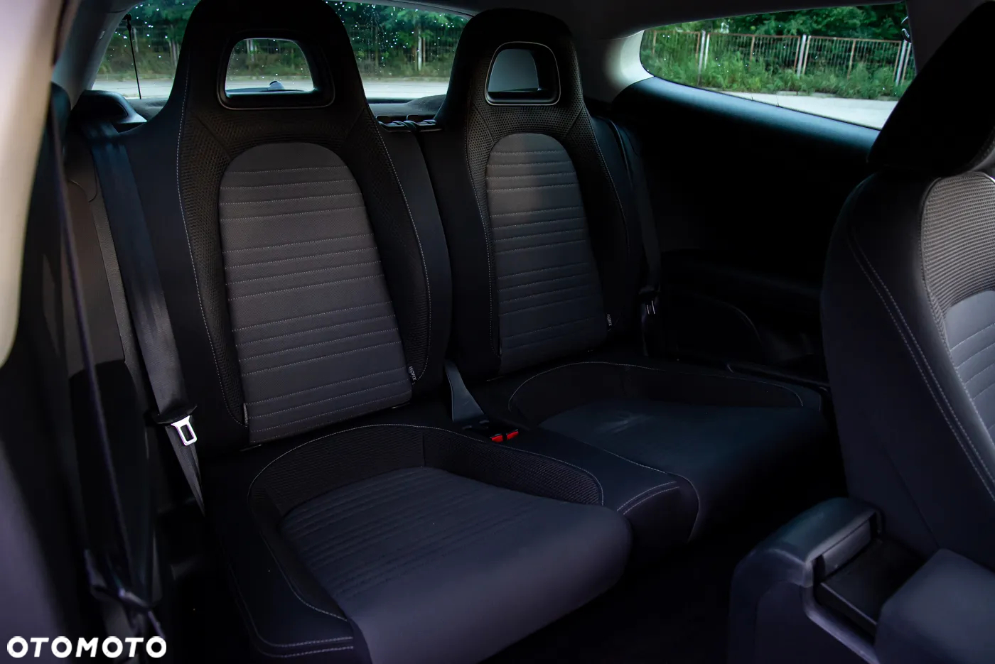 Volkswagen Scirocco 2.0 TDI DSG - 13