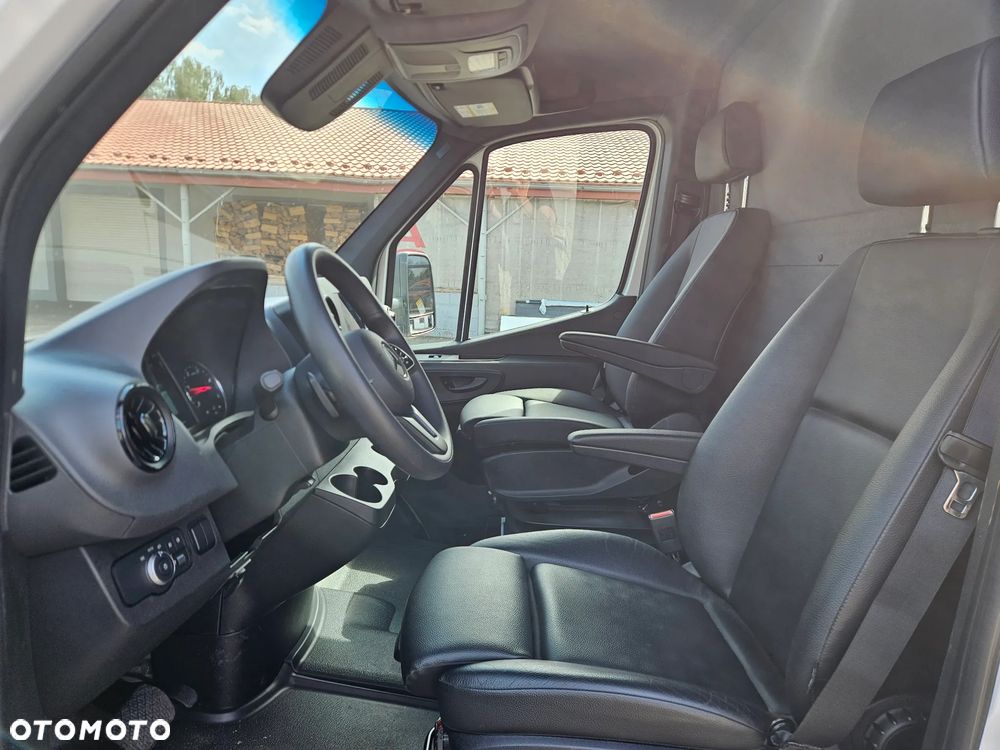 Mercedes-Benz Sprinter 519 - 8