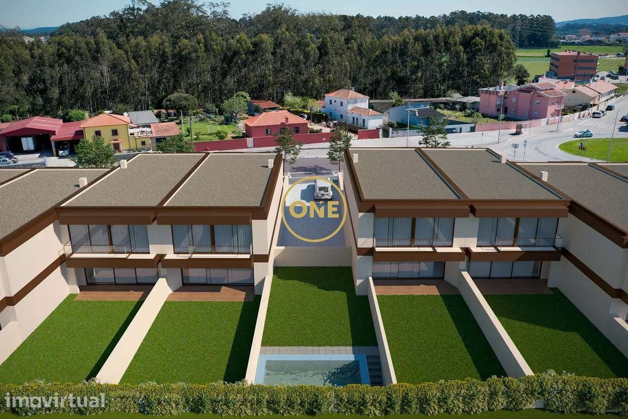 Moradias em construção na freguesia de Arvore - Vila do Conde - Grande imagem: 2/10