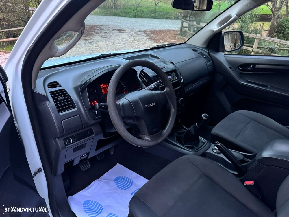 Isuzu D-Max - 16