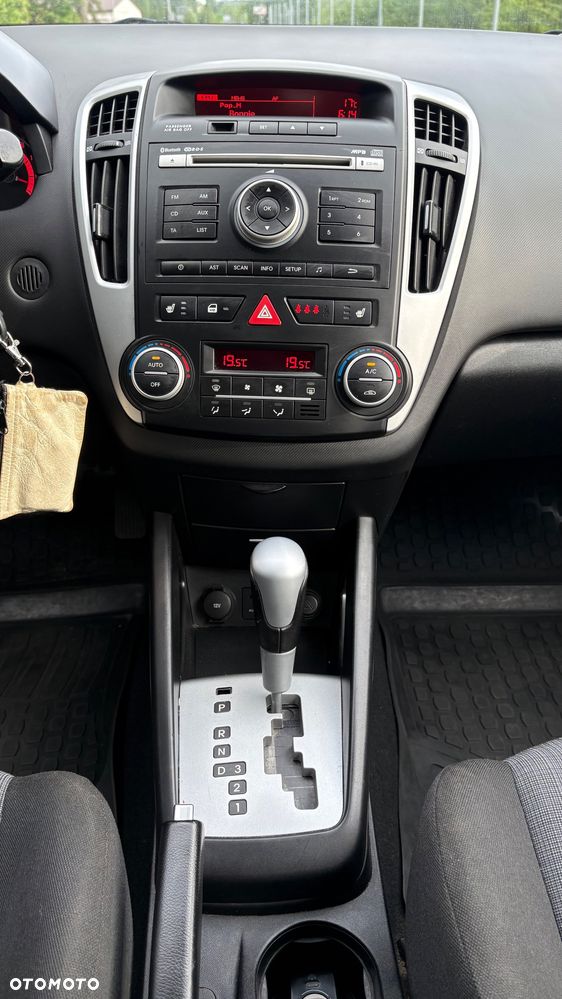 Kia Ceed 1.6 CVVT Automatik Spirit - 30