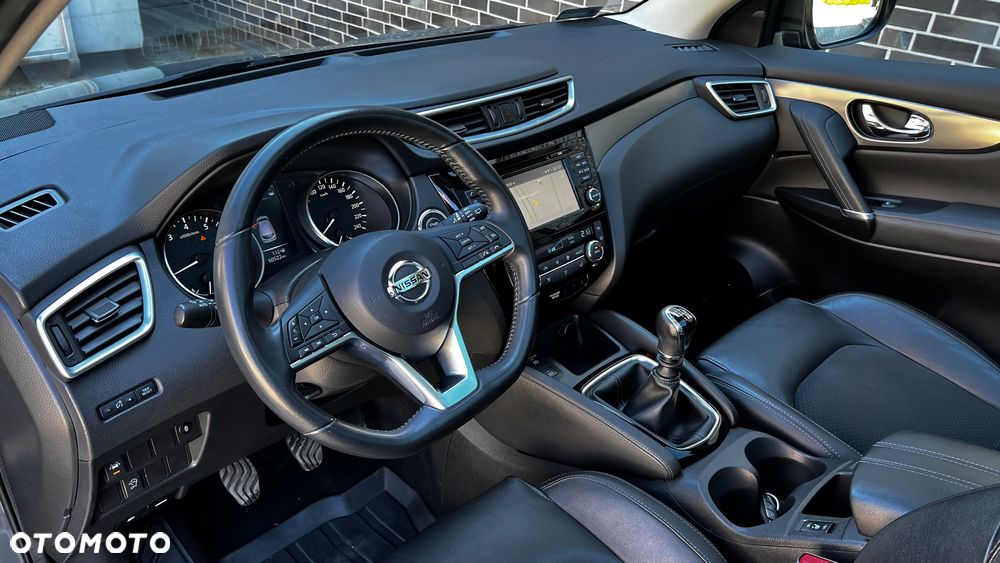 Nissan Qashqai 1.6 DIG-T Tekna+ - 26