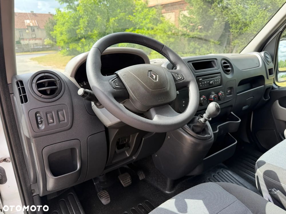 Renault Master * 2.3 / 125KM * L2H2 * Średni / Podwyższany * Furgon / Blaszak * - 28
