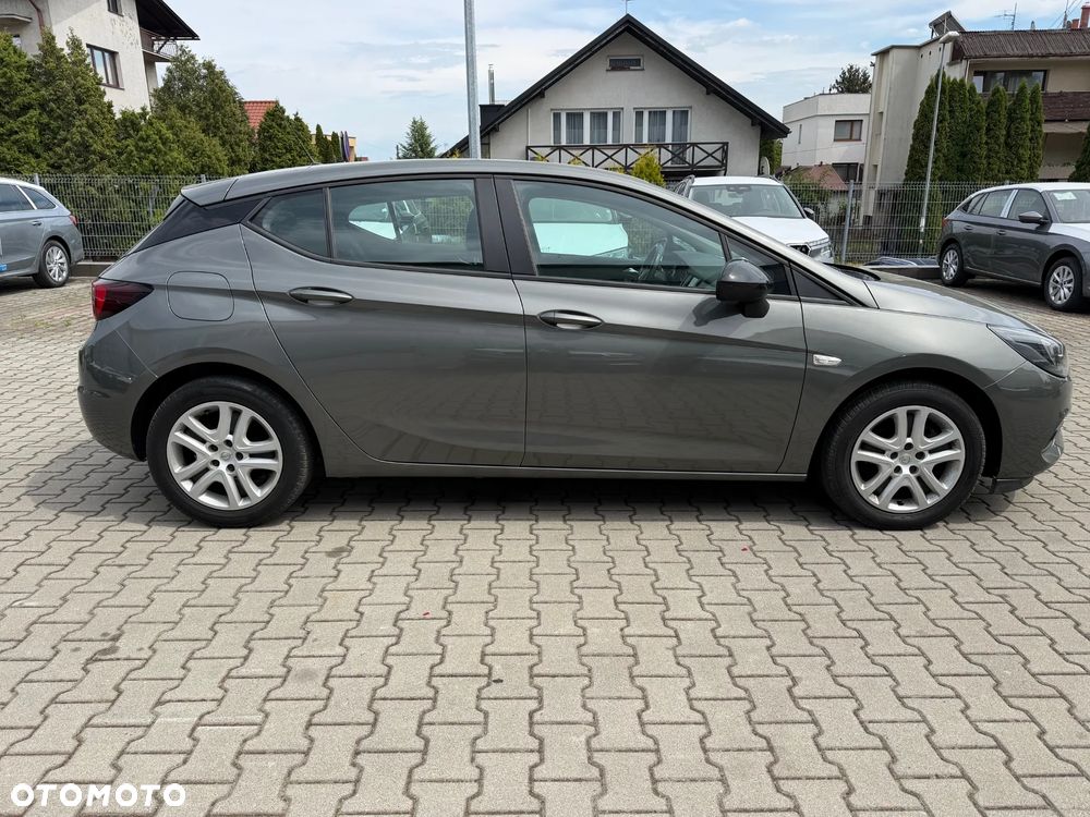 Opel Astra 1.2 T Business Edition S&S - 4