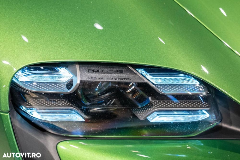 Porsche Taycan 4S - 6