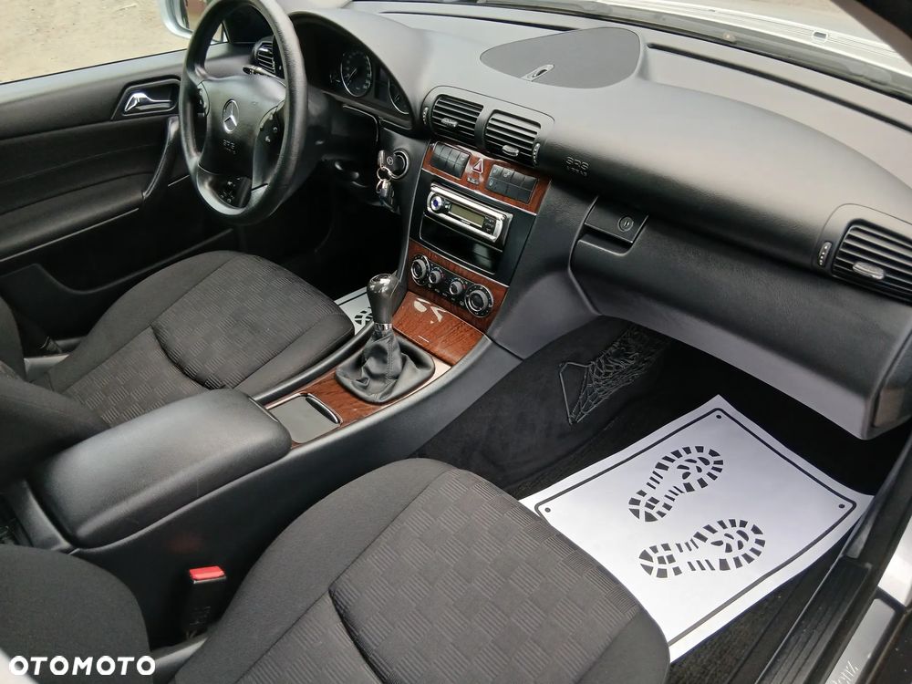 Mercedes-Benz Klasa C 180 Kompressor Classic Starline - 19