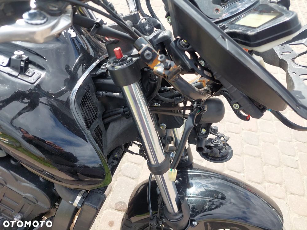 Honda CBF - 12