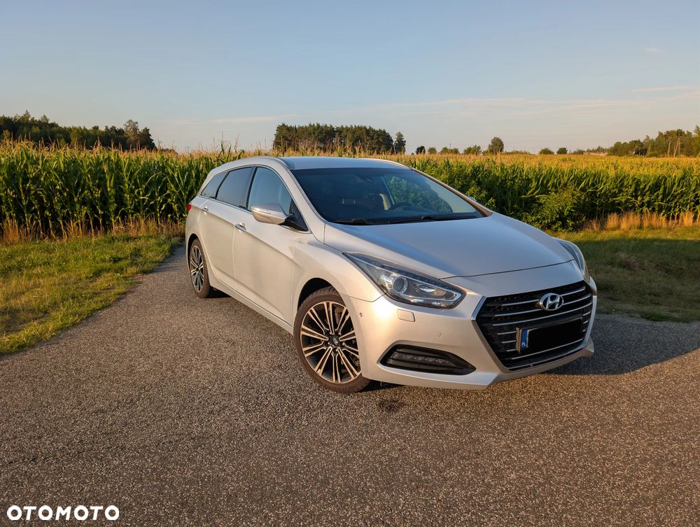 Hyundai i40 Kombi 1.7 CRDi DCT Premium - 1