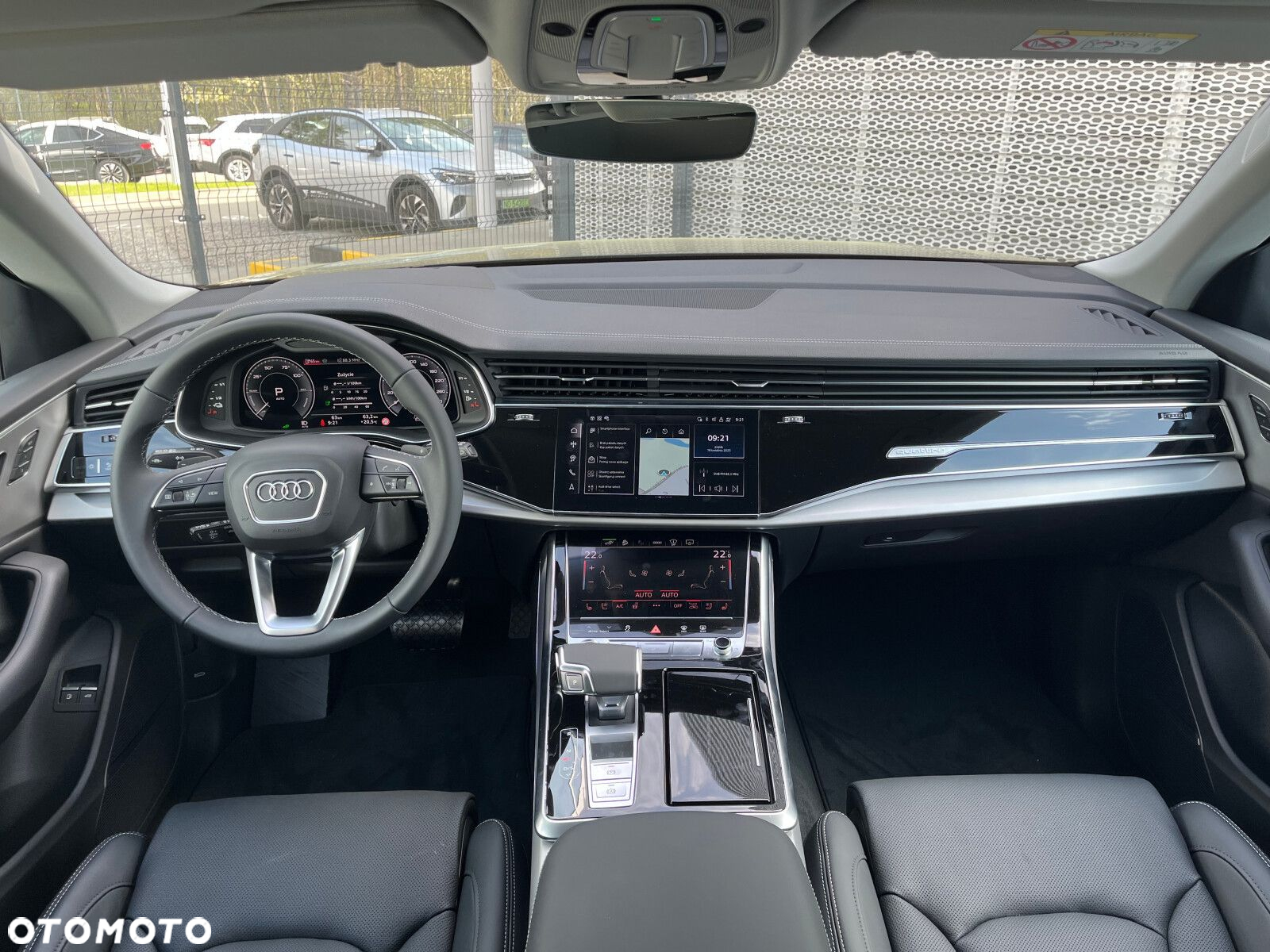 Audi Q8 - 12