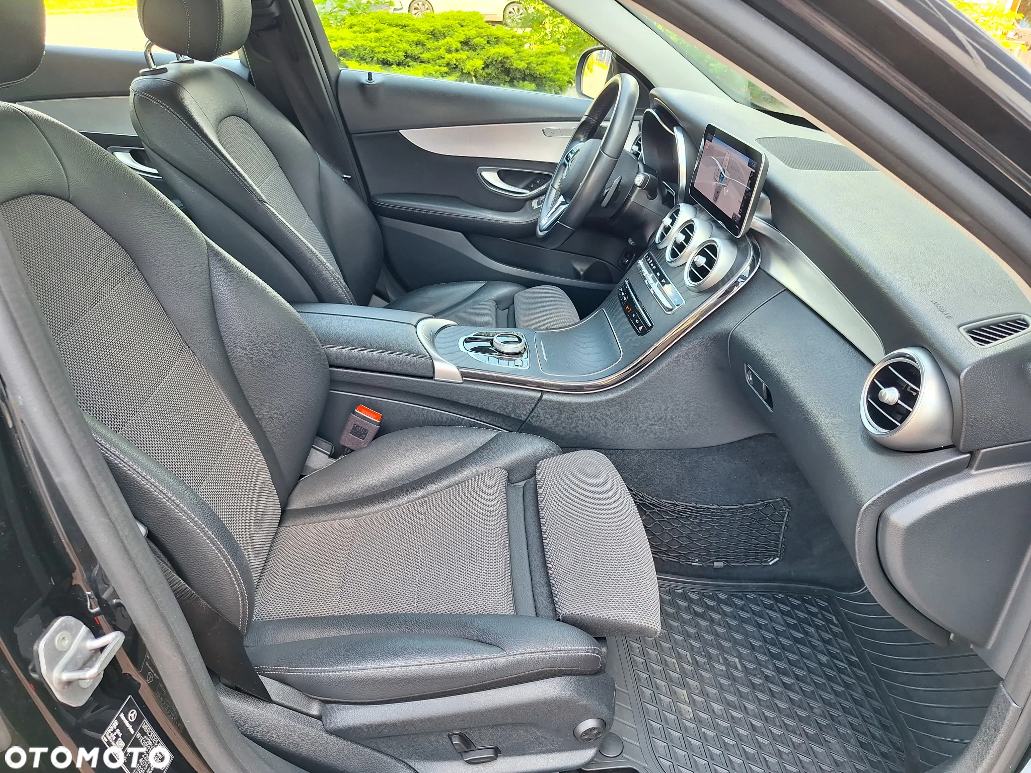 Mercedes-Benz Klasa C 220 d 9G-TRONIC - 25
