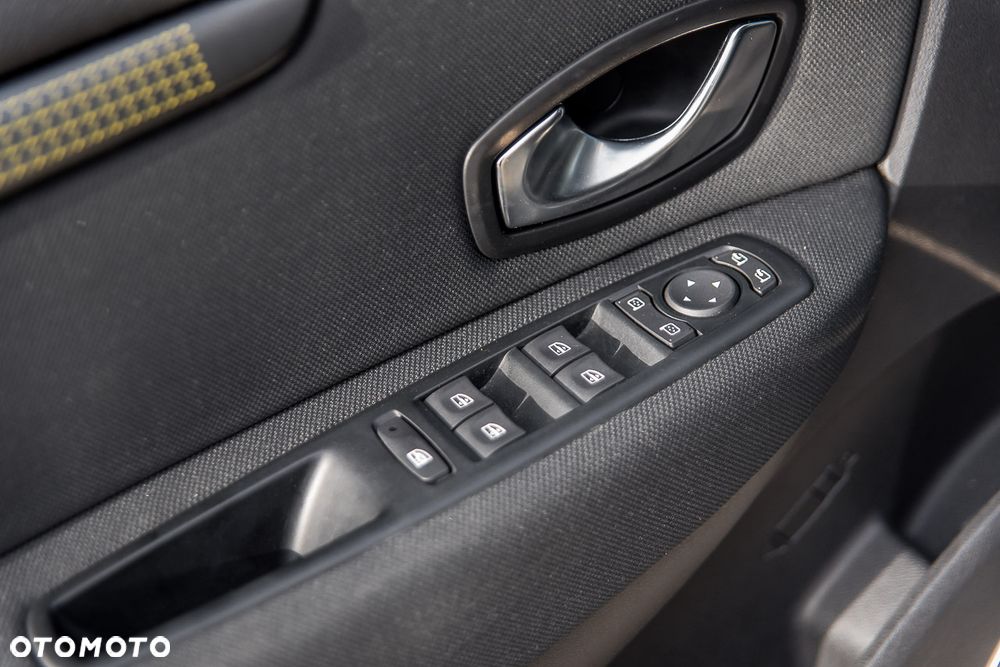 Renault Scenic - 24